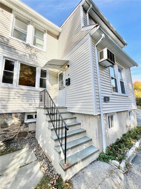 52 Stafford St in Briarcliff Manor, NY - Building Photo