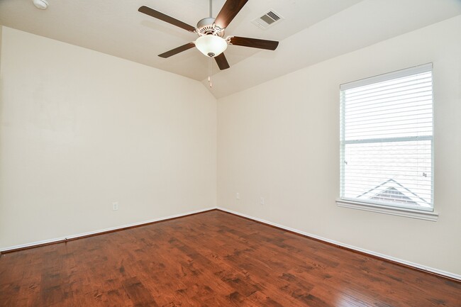 property at 5327 Laura Lee Ln