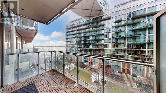 property at 39 Queens Quay E