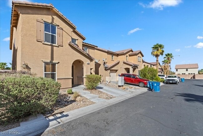 4748 Golden Shimmer Ave