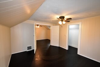 1211 Summit St in Eau Claire, WI - Building Photo - Building Photo