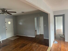 2326 Cres Ridge Rd in Daytona Beach, FL - Building Photo - Building Photo