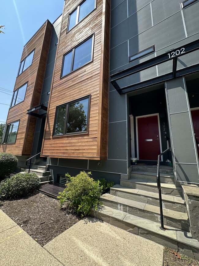 property at 1202 Jackson St NE