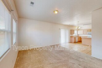 1553 San Pedro Rd in Rio Rancho, NM - Building Photo - Building Photo