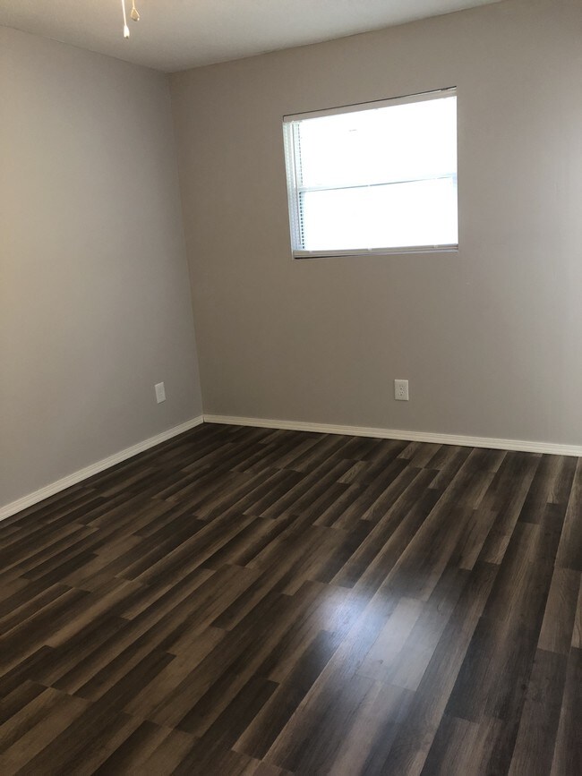 922 S Springfield Ave Rentals in Bolivar, MO