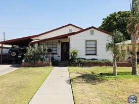 154 C St in Brawley, CA - Building Photo