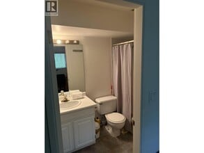 3316 Flagstaff Pl in Vancouver, BC - Building Photo - Building Photo