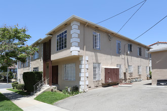 Camden Apartment's in Beverly Hills, CA - Building Photo - Building Photo