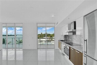 720 NE 62nd St in Miami, FL - Building Photo - Building Photo