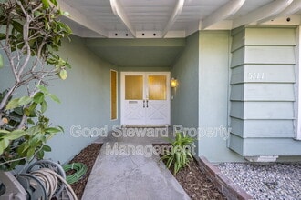 5111 Roxborough Dr in Placentia, CA - Foto de edificio - Building Photo