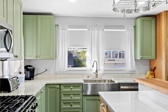 43 Oceanside Dr in Scituate, MA - Building Photo - Building Photo