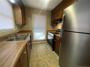 5734 Waters Edge Dr in Fayetteville, NC - Building Photo - Building Photo