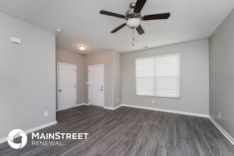 3201 Cotton Ln in Jeffersonville, IN - Foto de edificio - Building Photo