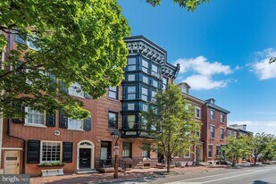 231 Pine St in Philadelphia, PA - Building Photo