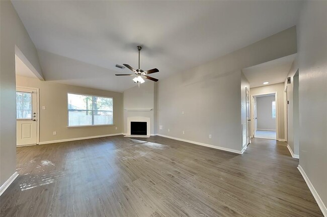 12077 La Salle Br in Conroe, TX - Building Photo - Building Photo