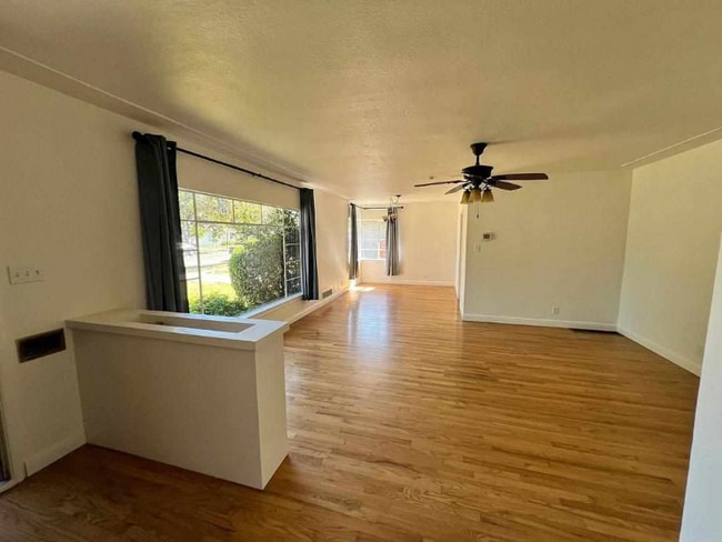 134 E Dayton Ave in Fresno, CA - Building Photo - Building Photo