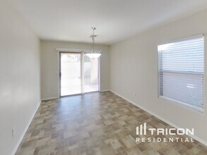 6320 W Sophie Ln in Phoenix, AZ - Building Photo - Building Photo