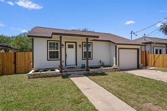 4607 Ribbecke Ave in Austin, TX - Building Photo - Building Photo