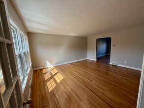 1602 Glen Keith Blvd in Towson, MD - Foto de edificio - Building Photo