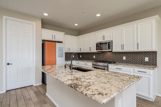 9813 E Miller Peak Trl in Tucson, AZ - Building Photo - Building Photo