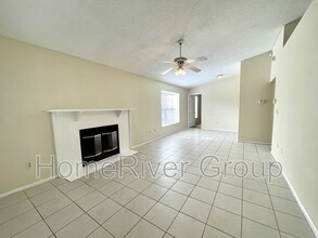 14733 Norwood Oaks Dr in Tampa, FL - Building Photo - Building Photo