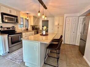 29 N Hill Rd in North Haven, CT - Building Photo - Building Photo