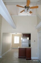 95 E Grand Ave, Unit 9 in New Haven, CT - Building Photo - Building Photo