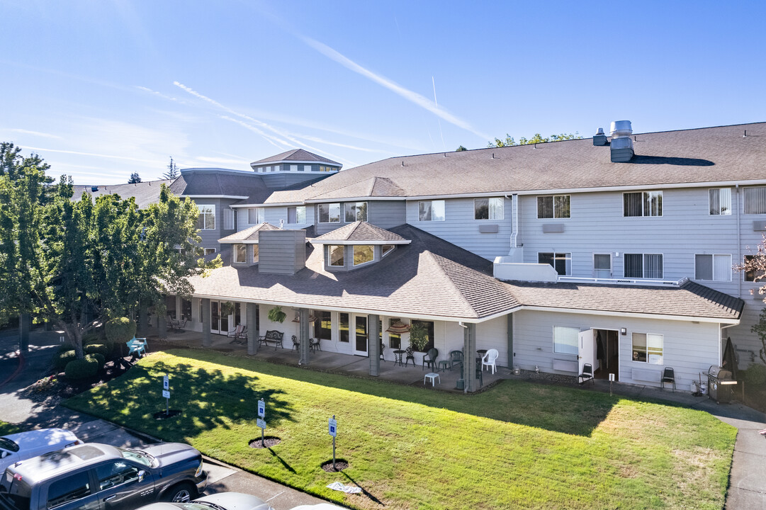 Parkrose Chateau in Portland, OR - Building Photo