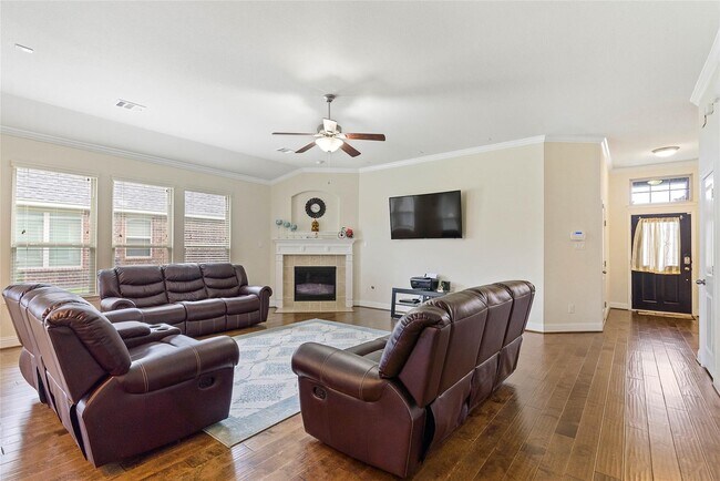 31070 Timber Bend Ln in Spring, TX - Building Photo - Building Photo