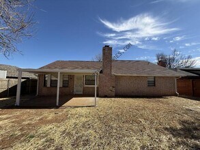 9805 Blue Bonnet Dr in Oklahoma City, OK - Building Photo - Building Photo