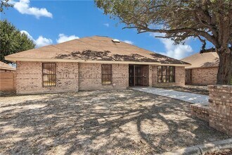 20 S Cynthia St in McAllen, TX - Building Photo - Building Photo