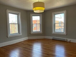 2326 S 12th St in Philadelphia, PA - Foto de edificio - Building Photo