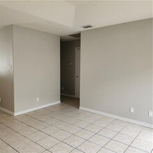 1501 W Carmen Ave in Edinburg, TX - Foto de edificio - Building Photo