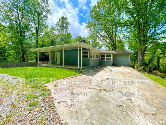 137 Holbrook Rd in Candler, NC - Building Photo - Building Photo