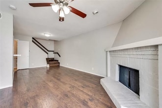 228 Shady Ln Dr in Fort Worth, TX - Building Photo - Building Photo
