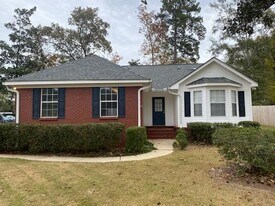203 Bougainvillea Cir in Dothan, AL - Building Photo