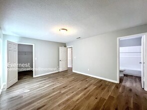 3573 Russelwood Dr in Memphis, TN - Building Photo - Building Photo
