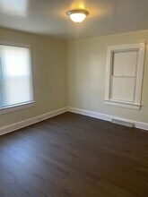 1320 Marne St in Winston-Salem, NC - Foto de edificio - Building Photo