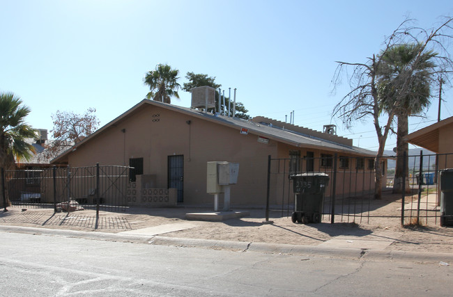 Alicia Apartments in Phoenix, AZ - Building Photo - Building Photo