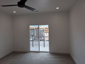 806 E Desert Cactus Dr in Washington, UT - Building Photo - Building Photo