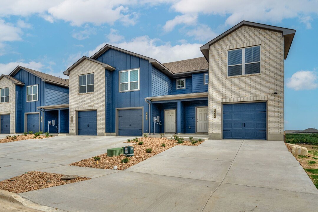 8434 Adelaide Dr in Temple, TX - Building Photo