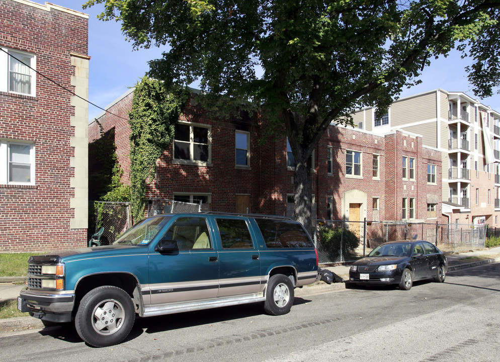 5408 First Pl NW in Washington, DC - Foto de edificio