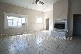 7600 Franklin Dr in El Paso, TX - Building Photo - Building Photo
