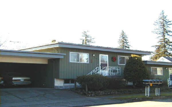 Davis St. Apartments in Gresham, OR - Foto de edificio