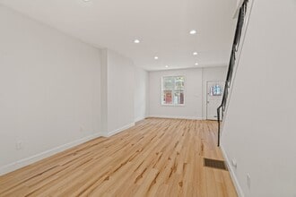 1630 Edgley St in Philadelphia, PA - Building Photo - Building Photo