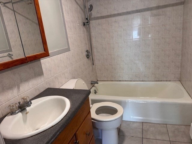25 Blaine St, Unit 1 in Malden, MA - Building Photo - Building Photo