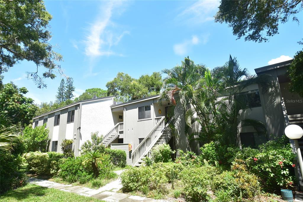 1516 Pelican Cove Rd in Sarasota, FL - Building Photo