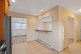 480 Ocean Ave in East Rockaway, NY - Building Photo - Building Photo