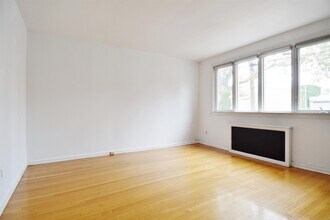 19 W 32ND St in Bayonne, NJ - Building Photo - Building Photo