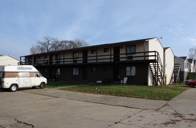 1200 11th Ave in Vienna, WV - Building Photo - Building Photo